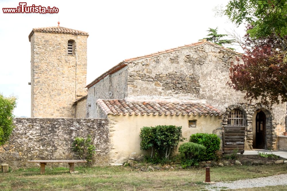 Immagine Il borgo medievale di Rennes-le-Chateau, Francia. Negli ultimi decenni questo luogo ha conosciuto un grande sviluppo turistico per via di leggende che circolano sul suo conto.