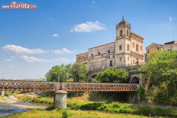 Immagine Il borgo vecchio di Cosenza in Calabria - © mRGB / Shutterstock.com