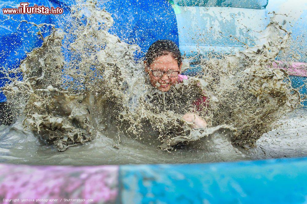 Immagine Il Boryeong Mud Festival in Corea del Sud. Si svolge sulla Daecheon beach in luglio - © yochika photographer / Shutterstock.com