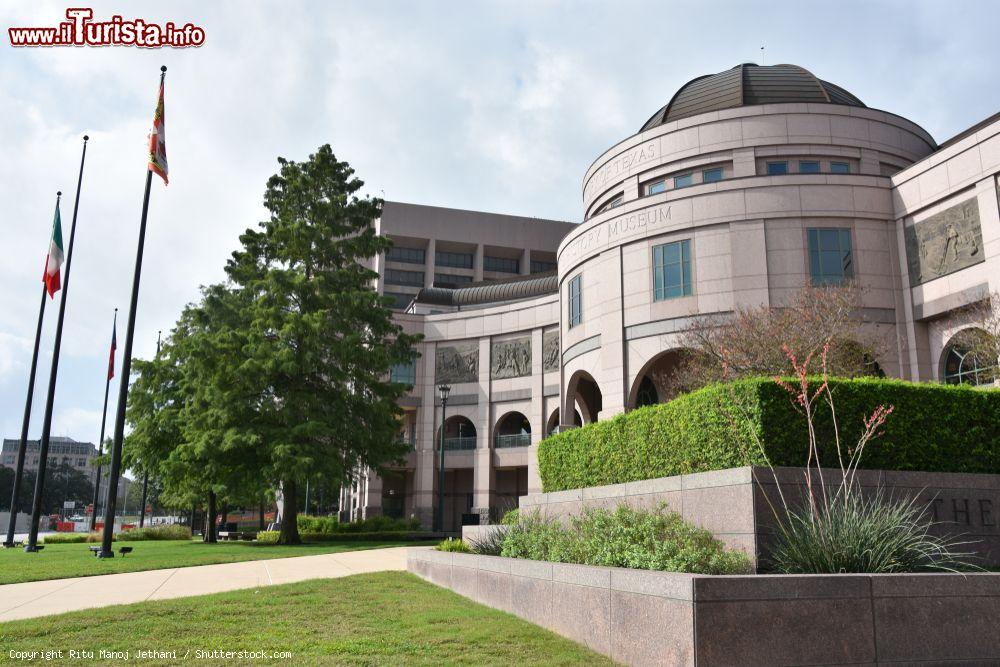 Immagine Il Bullock Texas State History Museum di Austin, Texas. A pochi isolati dal Campidoglio, racconta la storia del paese - © Ritu Manoj Jethani / Shutterstock.com