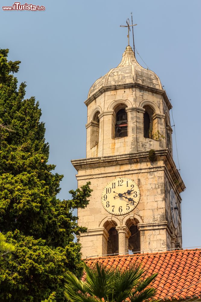 Immagine Il campanile della chiesa di San Nicola è uno dei simboli del cento storico di Cavtat (Dalmazia meridionale, Croazia).