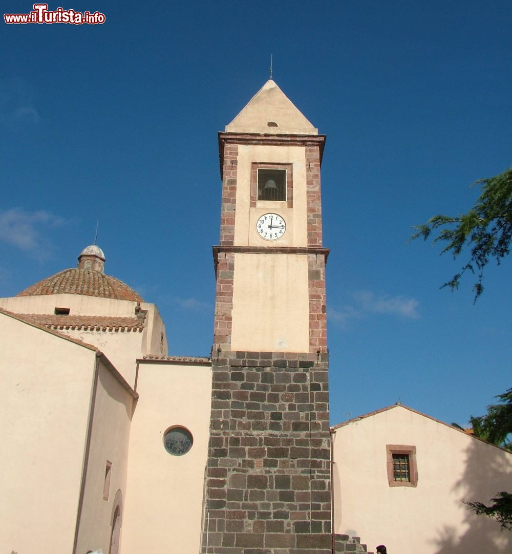 Immagine Il Campanile della chiesa Parrocchiale di Sedilo - © Annuale - Pubblico dominio