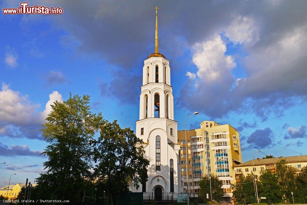 Immagine Il campanile della chiesa Sergievo-Elizabeth a Ekaterinburg, Russia.  - © UralUr / Shutterstock.com