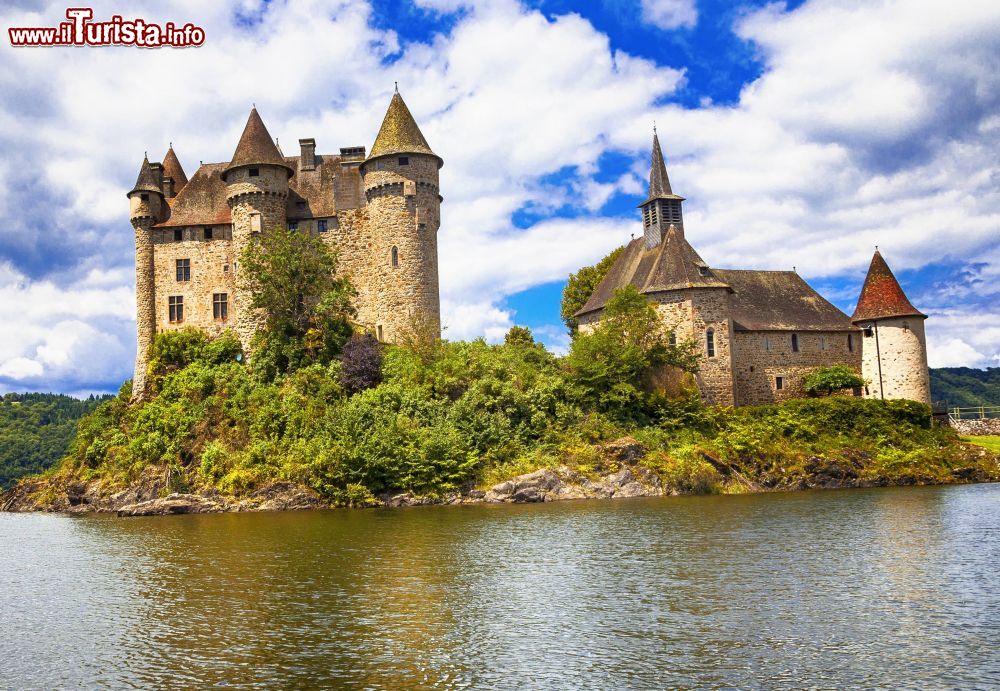 Immagine Il Castello di Chateau de Val nel Limosino in Francia