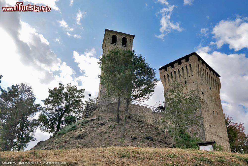 Immagine Il Castello di Sarzano vicino a Casina di Reggio Emilia - © TinoFotografie / Shutterstock.com
