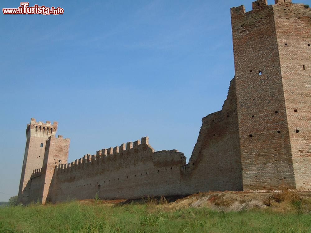 Immagine Il Castello di VIllimpenta in Lobardia, provincia di Mantova - © Massimo Telò -  CC BY-SA 3.0, Collegamento