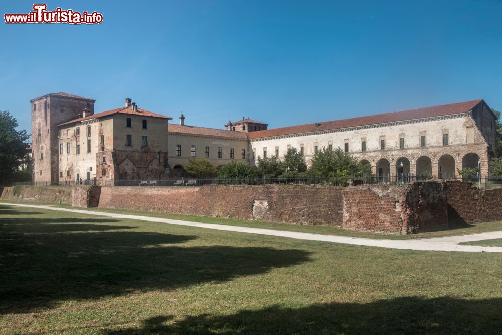 Immagine Il Castello medievale di Melegnano vicino a Milano, uno dei luoghi FAI in Lombardia