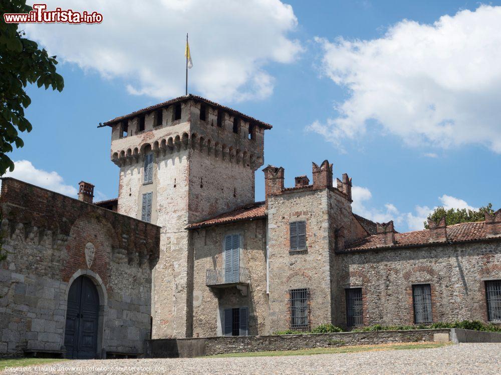 Immagine Il Castello Visconteo a Somma Lombardo in provincia di Varese, Lombardia - © Claudio Giovanni Colombo / Shutterstock.com