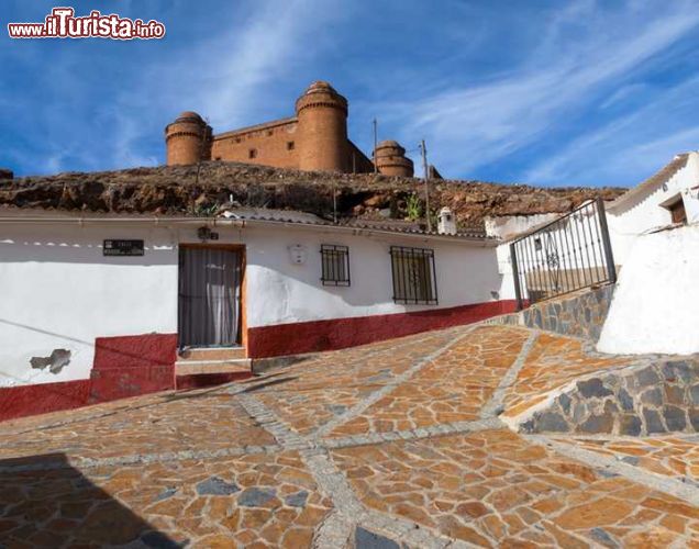 Immagine Il Castillo di La Calahorra fotografato dal centro città