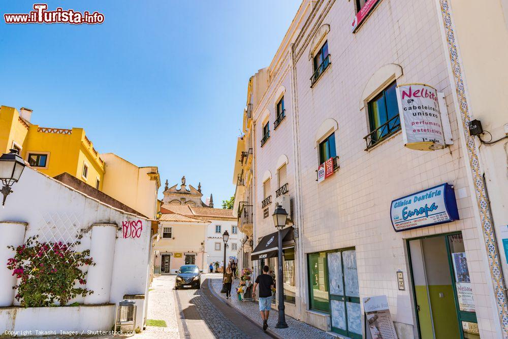 Immagine Il centro cittadino di Alcobaca, Portogallo - © Takashi Images / Shutterstock.com