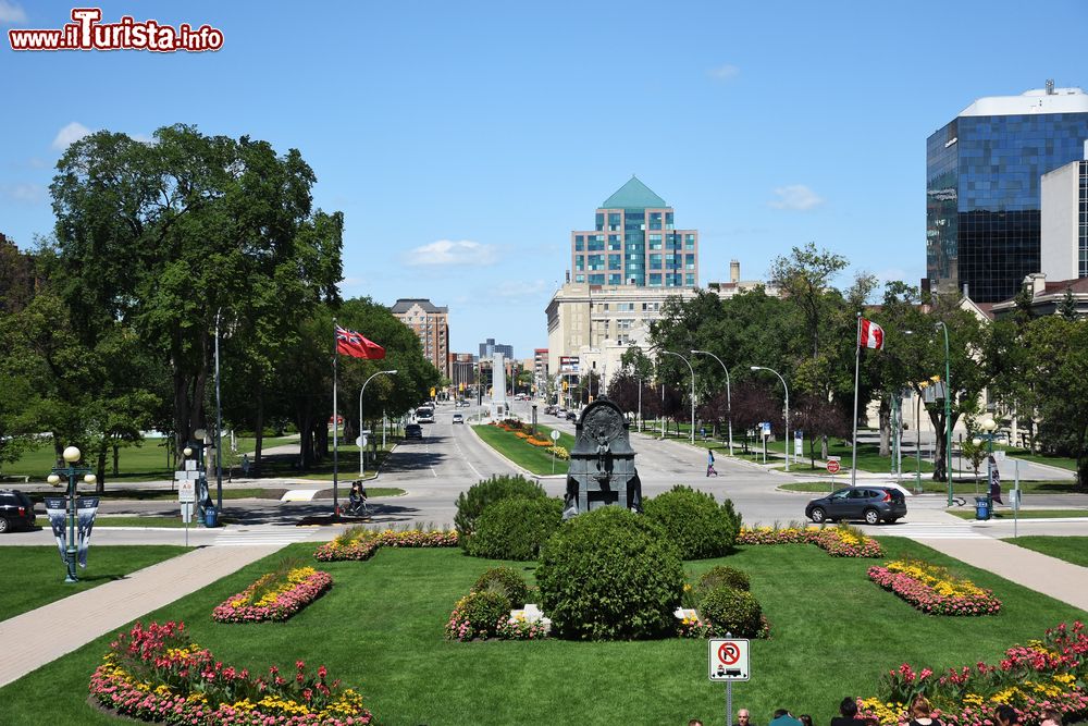 Immagine Il centro di Winnipeg visto da Broadway, Manitoba (Canada).