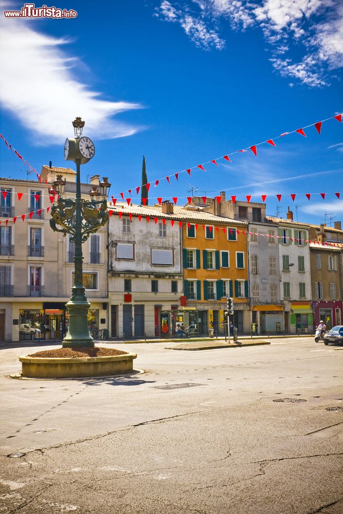 Immagine Il centro storico della città di Aubagne, Francia. E' considerata la capitale dell'argilla che l'ha resa celebre in tutto il mondo per la creazione delle statuine del presepe.