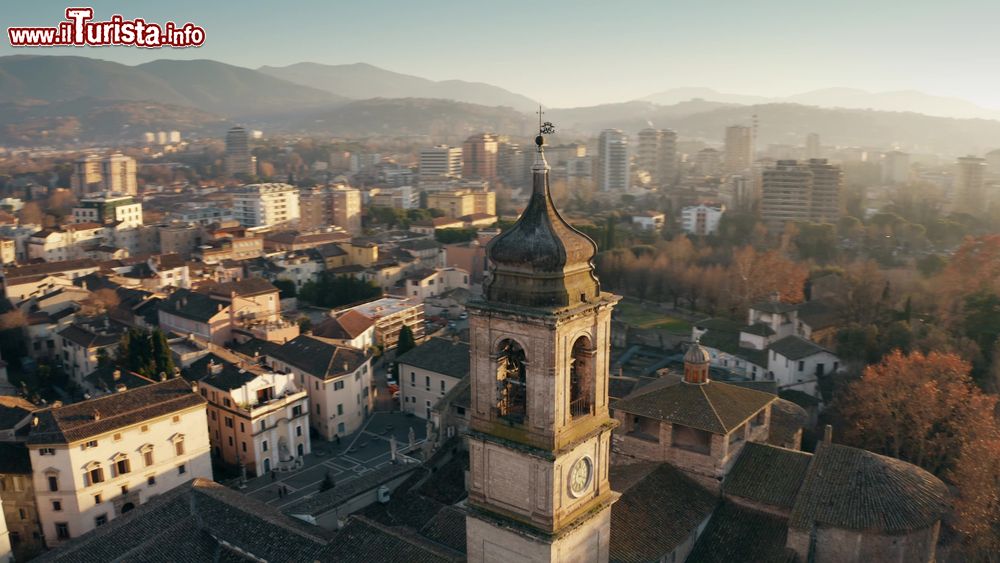 Immagine Il centro storico di Terni con il campanile della Cattederale, Umbria.