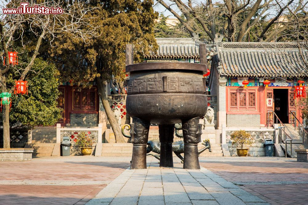 Immagine Il cortile di un tempio di Qingdao, Cina.