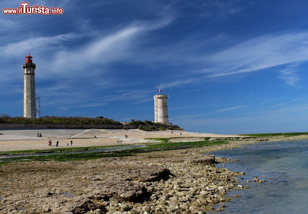 Immagine Il faro delle balene sull'isola di Ré, Francia. L'isola, lunga 30 km, si trova a nord ovest della Francia.