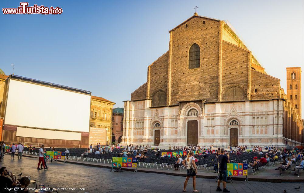 Immagine Il Festival del Cinema ritrovato a Bologna. In centro si trovano anche numerose film location - © Wirestock Images / Shutterstock.com