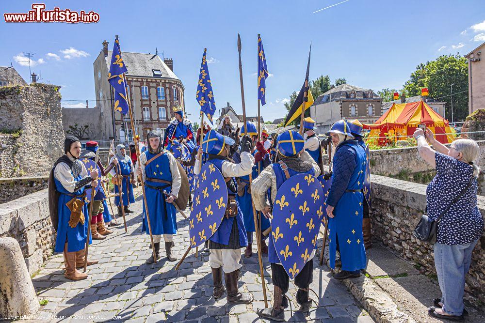 Immagine Il festival medievale di Chartres, Francia: l'evento ripropone la vita quotidiana, i mestieri e le attività militari dal 1254 - © Kiev.Victor / Shutterstock.com