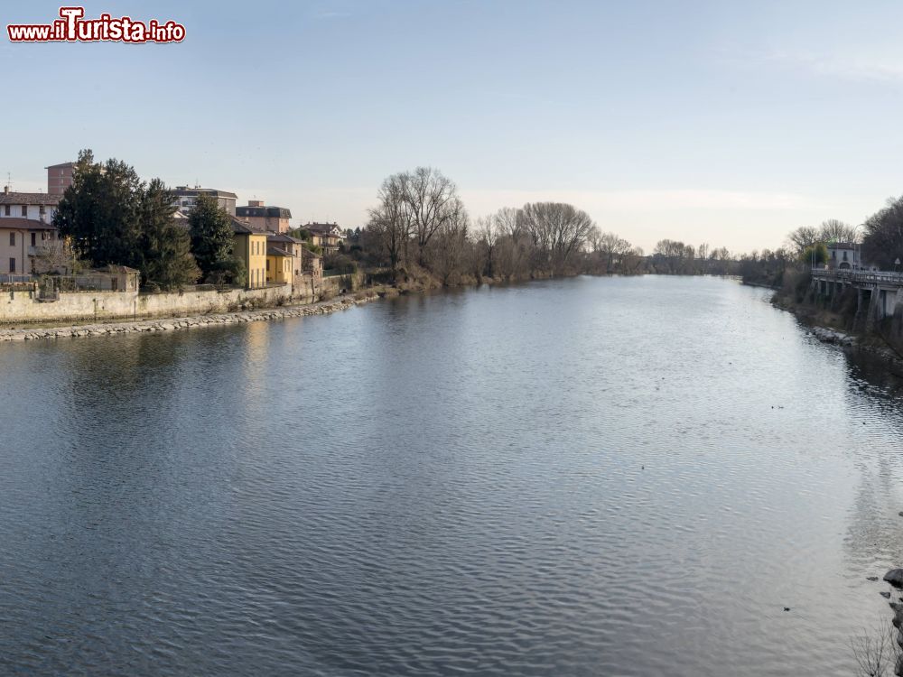 Immagine Il fiume Adda in lombardia fotografato dalla località di Vaprio