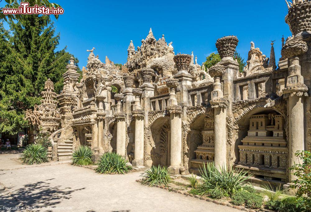 Immagine Il geniale Palazzo ideale di Hauterives in Francia - © milosk50 / Shutterstock.com