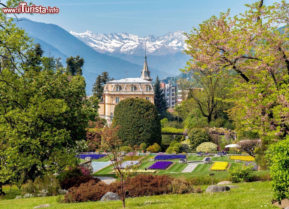 Immagine Il Giardino botanico di Villa Taranto a Verbania durante il periodo della fioritura in primavera