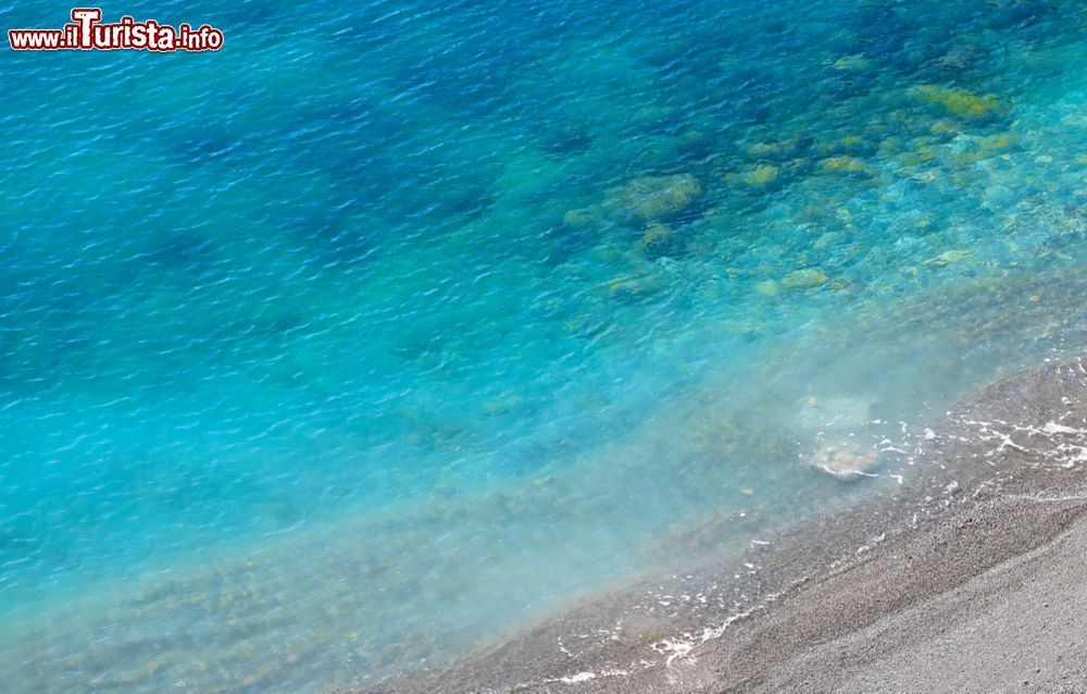 Immagine Il mare limpido della costa di Lerici, Riviera di Levante in Liguria