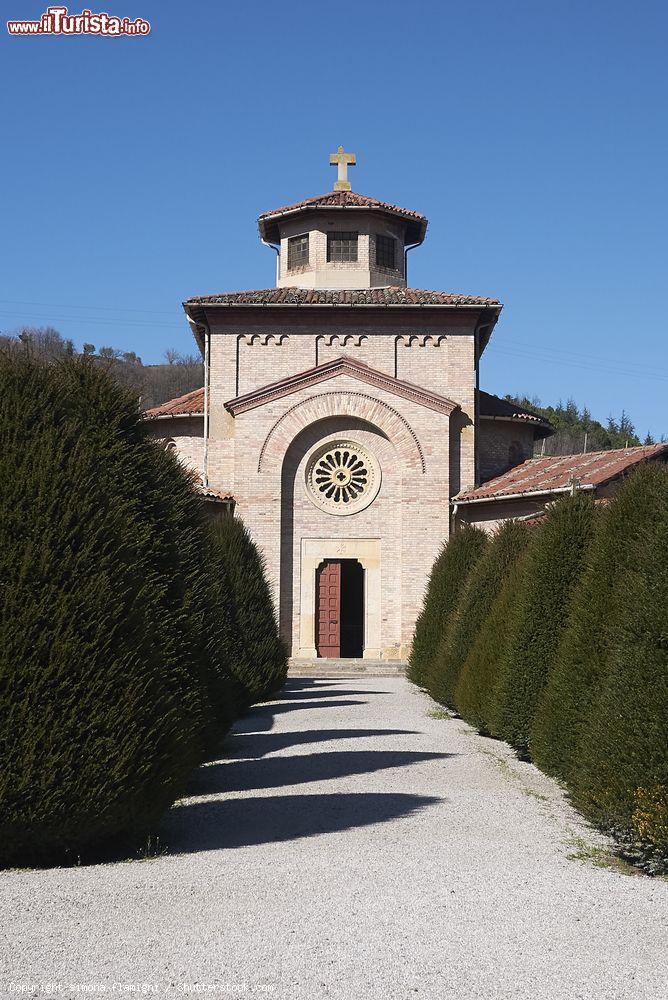 Immagine Il Memoriale a Benito Mussolini nel cimitero di Predappio, Emilia-Romagna - © simona flamigni / Shutterstock.com