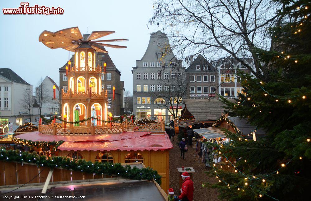 Immagine Il mercatino di Natale a Flensburg, nello stato di Schleswig-Holstein, nel nord della Germania - © Kim Christensen / Shutterstock.com