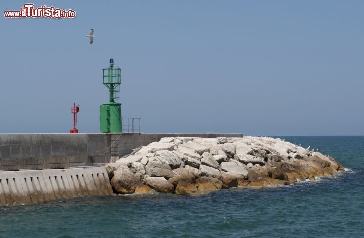 Immagine Il molo del porto di Senigallia nelle Marche