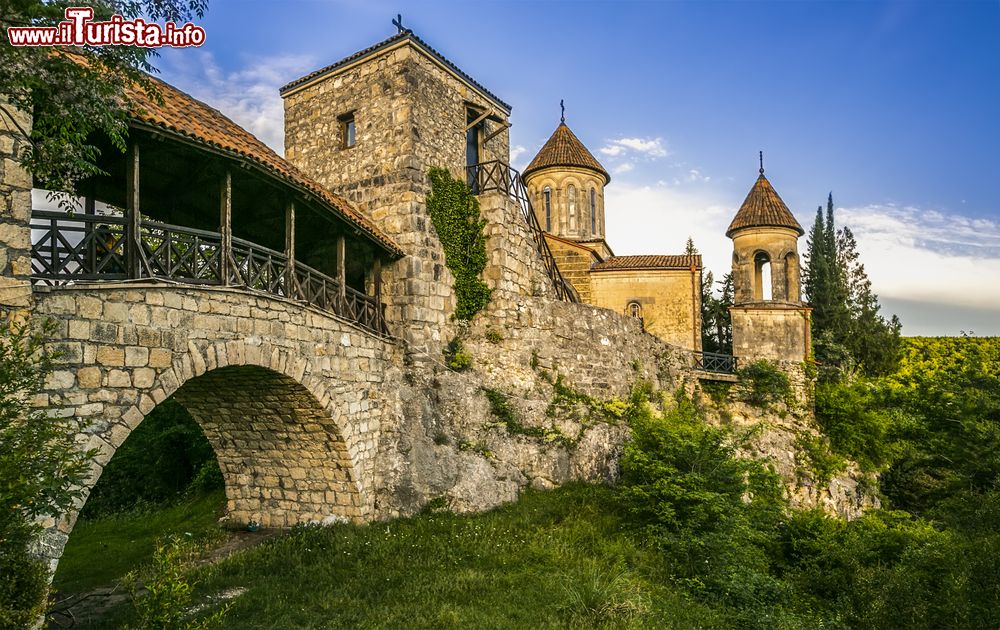 Immagine Il Monastero di Motsameta si trova a 6 km dal centro di Kutaisi in Georgia