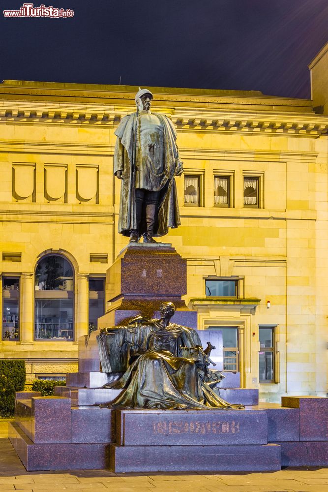 Immagine Il monumento a Bismarck nella città di Wuppertal, Germania.