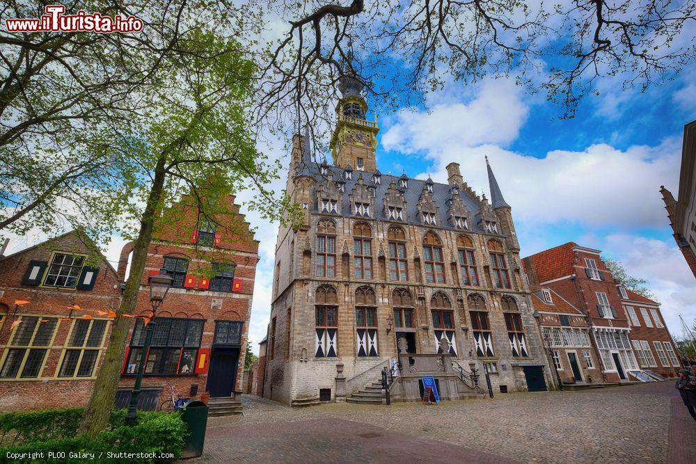 Immagine Il Municipio tardo gotico di Middelburg, Olanda. La costruzione venne completata nel 1520 - © PLOO Galary / Shutterstock.com