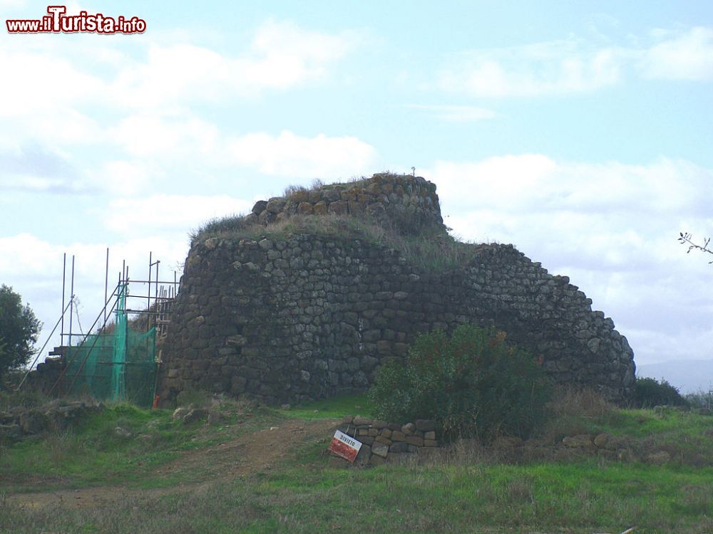 Immagine il Nuraghe Iloi di Sedilo in Sardegna