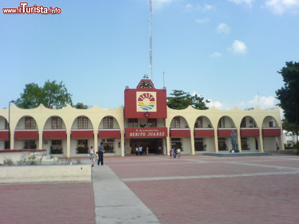 Immagine Il Palazzo Comunale di Cancún nello stato del Quintana Roo (Penisola dello Yucatán, Messico).