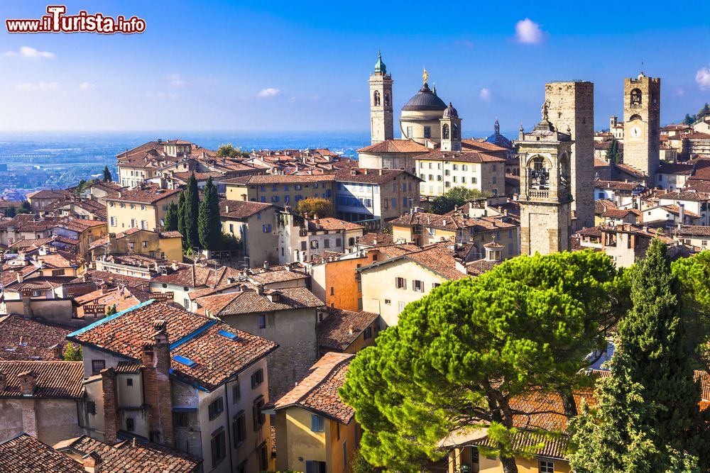 Immagine Il panorama del borgo di Bergamo Alta in Lombardia