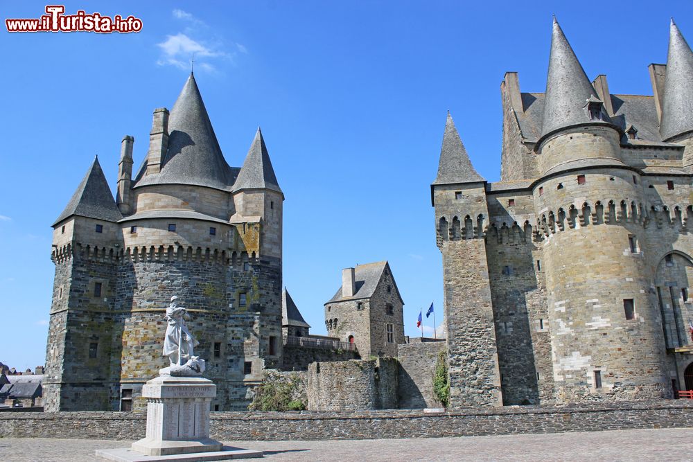 Immagine Il poderoso Castello di Vitré in Francia, suggestivo centro medievale della Bretagna