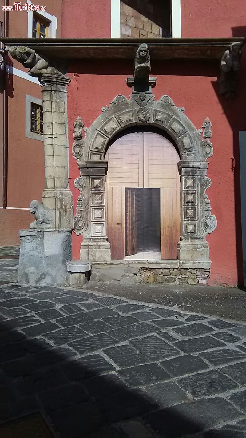 Immagine Il Portale Padula in centro a Pignola in Basilicata - © CiccioAVI001 - CC BY-SA 4.0, Wikipedia