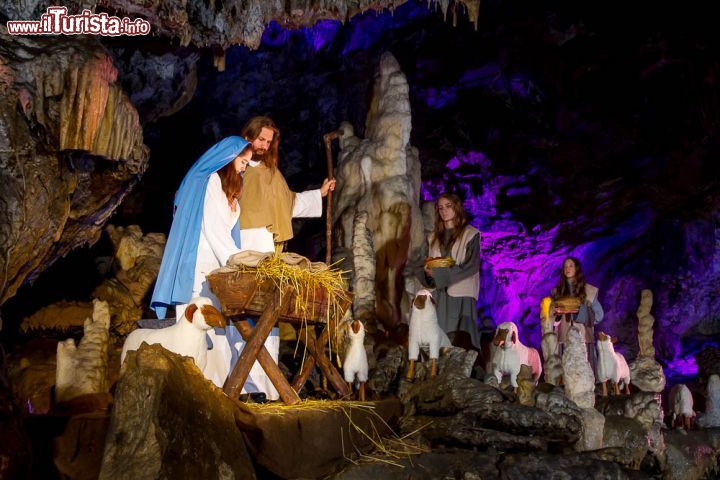 Immagine Il presepe vivente che viene organizzato ogni anno all'interno delle delle Grotte di Postumia in Slovenia