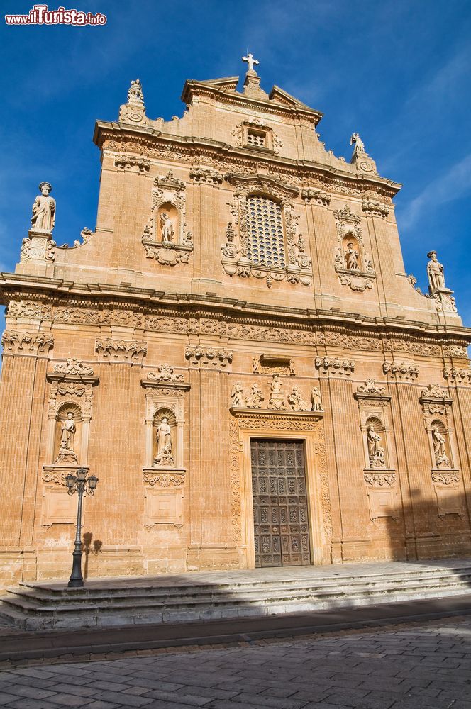 Immagine Il Santuario del Santissimo Crocifisso della Pietà di Galatone in Puglia: siamo nel Salento a sud di Lecce