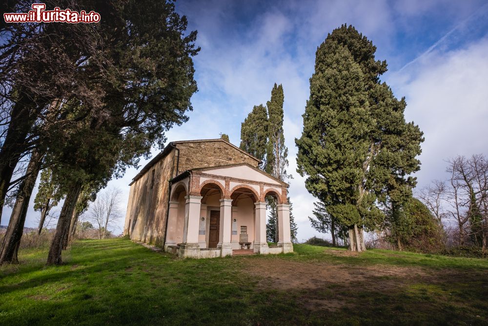 Immagine Il Santuario della Madonna del Carmine di Rivalto nel comune di Chianni in Toscana