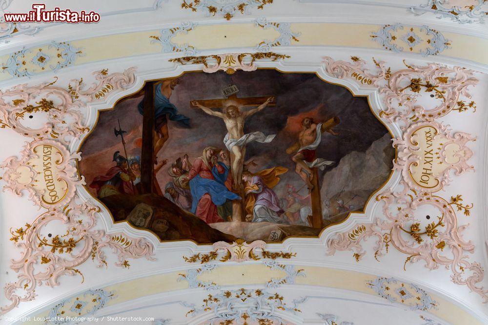 Immagine Il soffitto dipinto della chiesa di Sant'Anna nella città di Augusta, Germania - © LouisLotterPhotography / Shutterstock.com