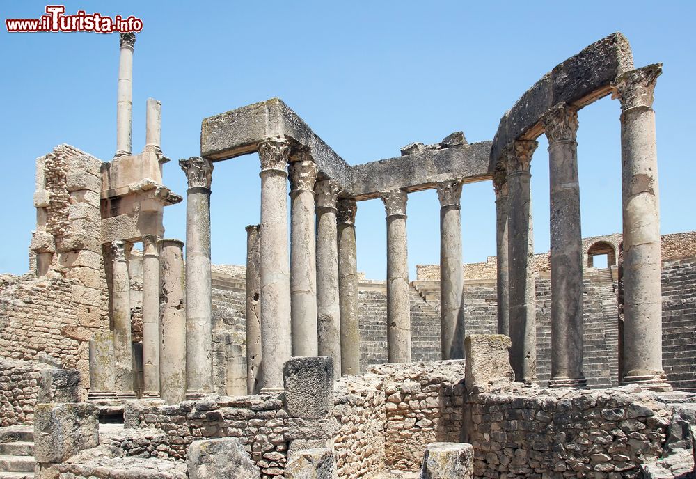 Immagine Il teatro romano di Dougga, ex capitale della Numidia, Tunisia.