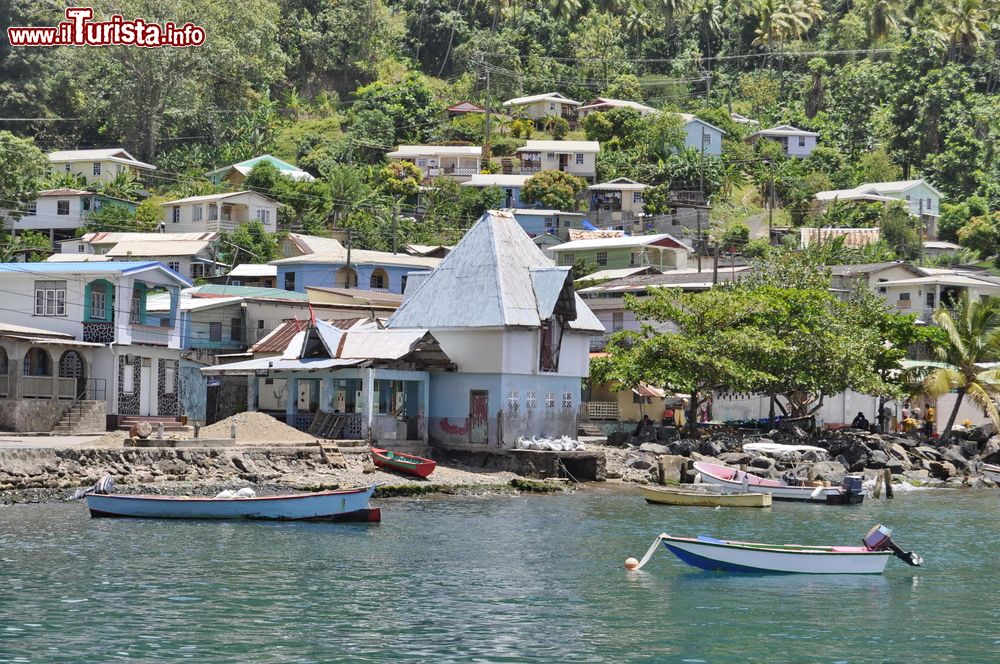 Immagine Il villaggio di pescatori di Soufrière a Saint Lucia.