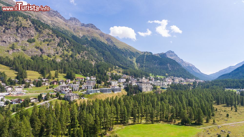 Immagine Il villaggio di pontresina in Engadina, sud della Svizzera