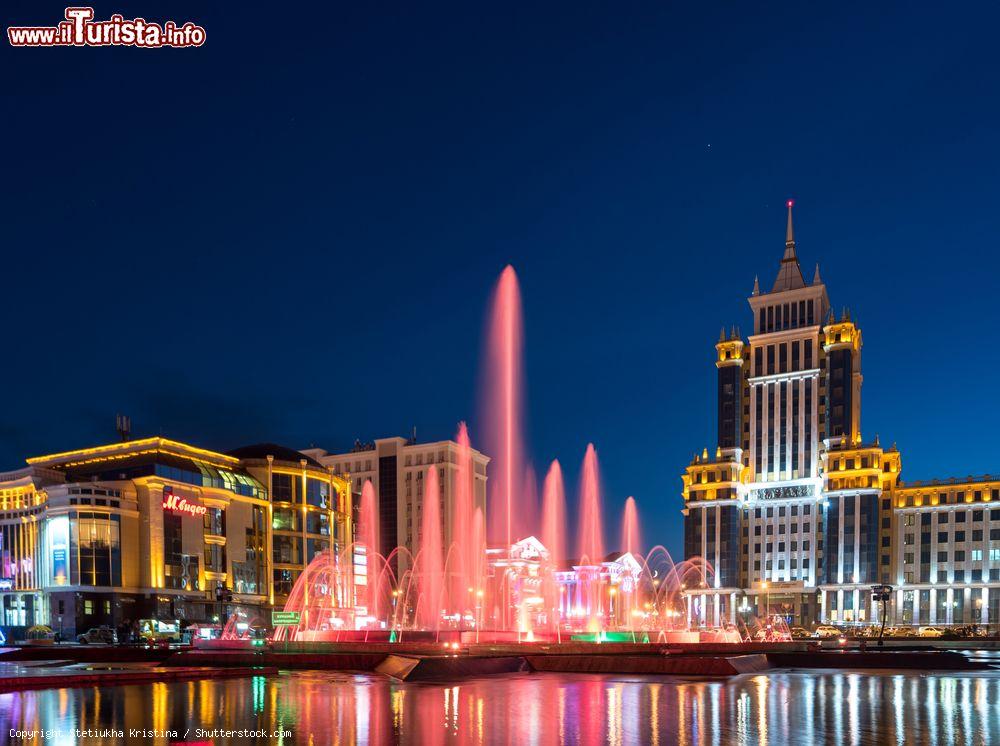 Immagine Illuminazione notturna nel centro città di Saransk, Russia - © Stetiukha Kristina / Shutterstock.com