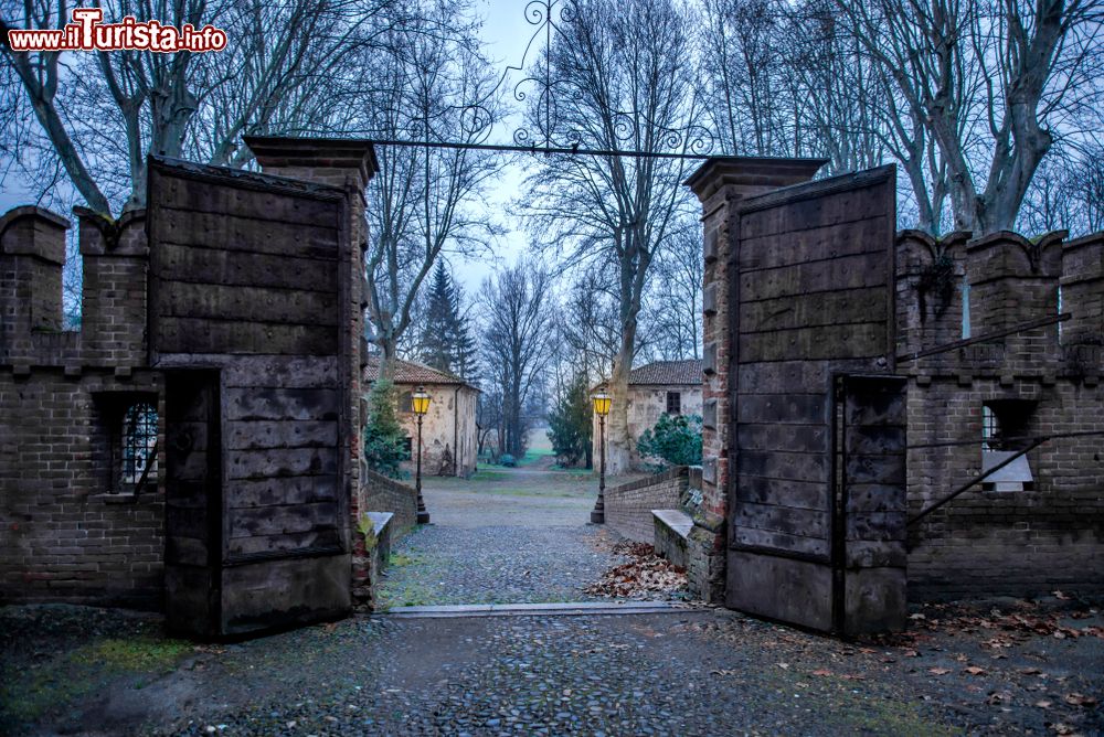 Immagine Ingresso al Castello di piovera in Piemonte