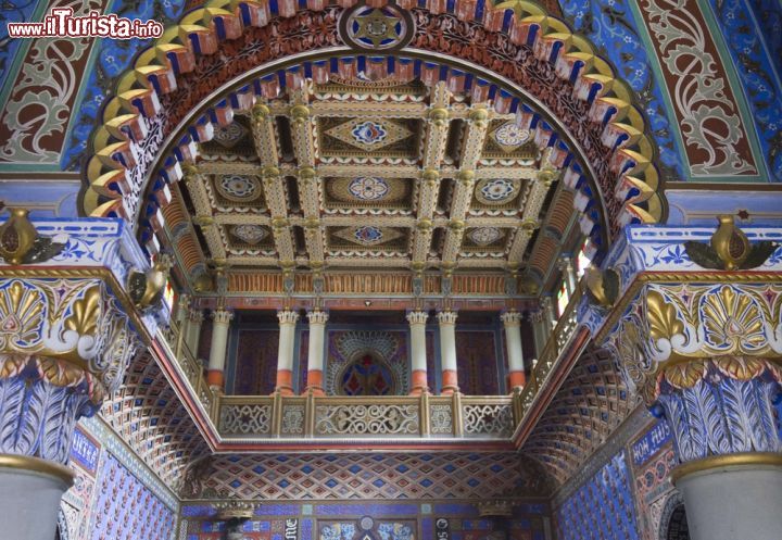 Immagine Lo stile eclettico delle decorazioni e dell'architettura del castello di Sammezzano sono frutto del lavoro e della passione del marchese Ferdinando Panciatichi Ximenes d’Aragona - foto © Greta Gabaglio / Shutterstock.com