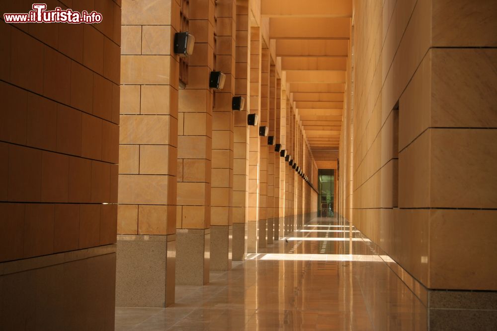 Immagine Ingresso del King Abdulaziz Museum a Riyadh, Arabia Saudita. L'area museale si sviluppa su un'area di 17 mila metri quadrati.