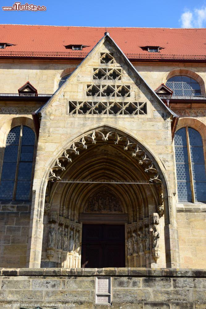 Immagine Ingresso della chiesa parrocchiale gotica Obere Pfarre di Bamberga, Germania - © photo20ast / Shutterstock.com