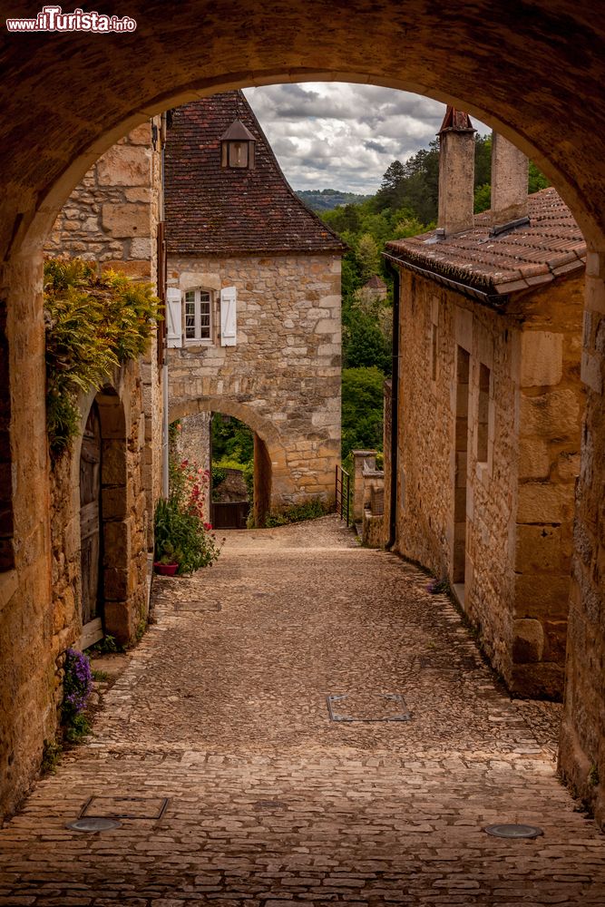 Immagine Ingresso nel complesso del Castello di Castelnaud-la-Chapelle nel sud della Francia