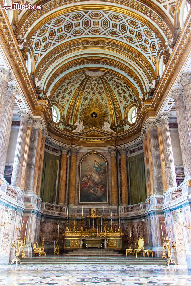 Immagine Interno della Reggia di Caserta, Campania - © Matyas Rehak / Shutterstock.com